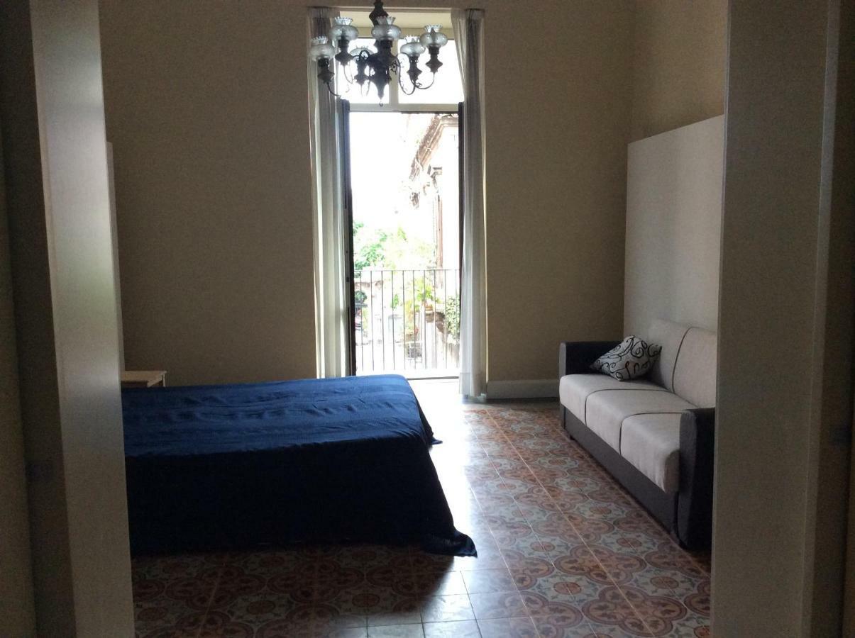Suite Con Terrazza In Centro Storico Katanya Dış mekan fotoğraf