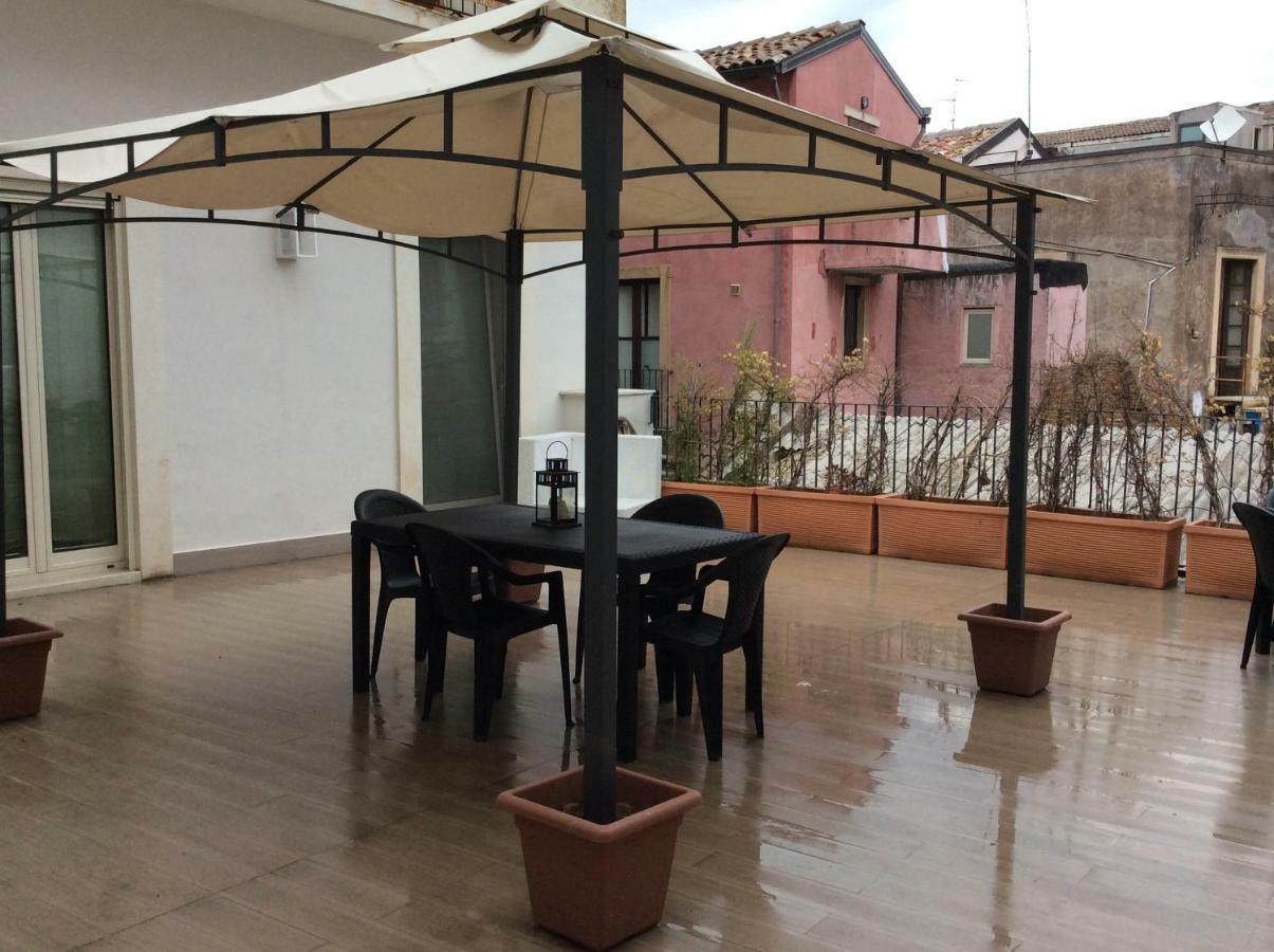 Suite Con Terrazza In Centro Storico Katanya Dış mekan fotoğraf