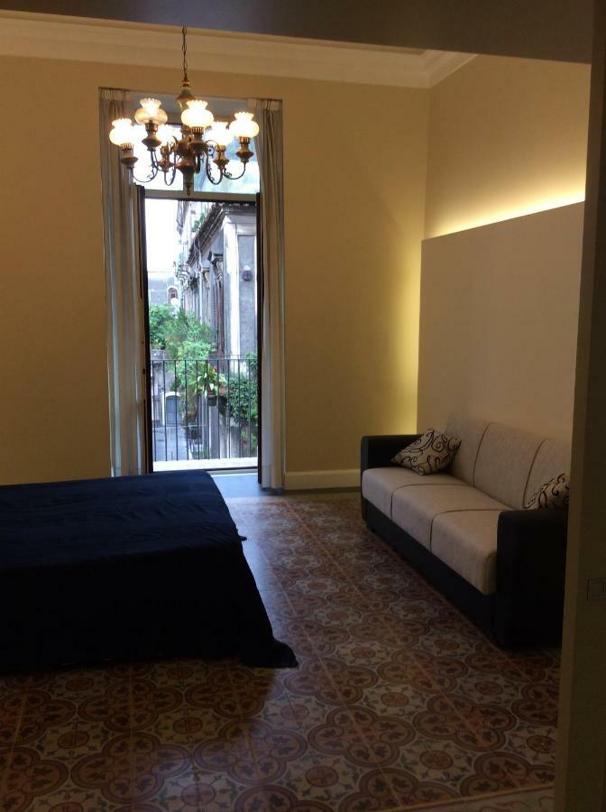 Suite Con Terrazza In Centro Storico Katanya Dış mekan fotoğraf