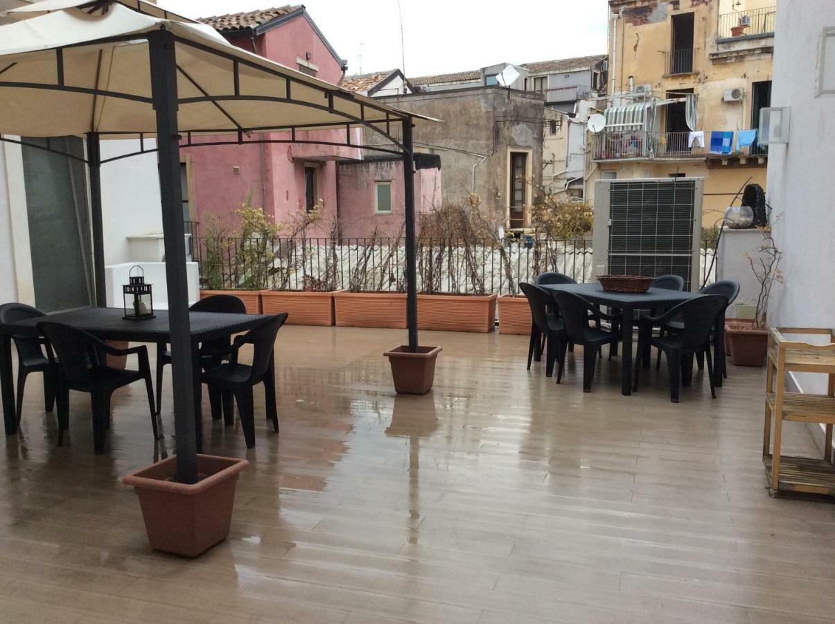Suite Con Terrazza In Centro Storico Katanya Dış mekan fotoğraf
